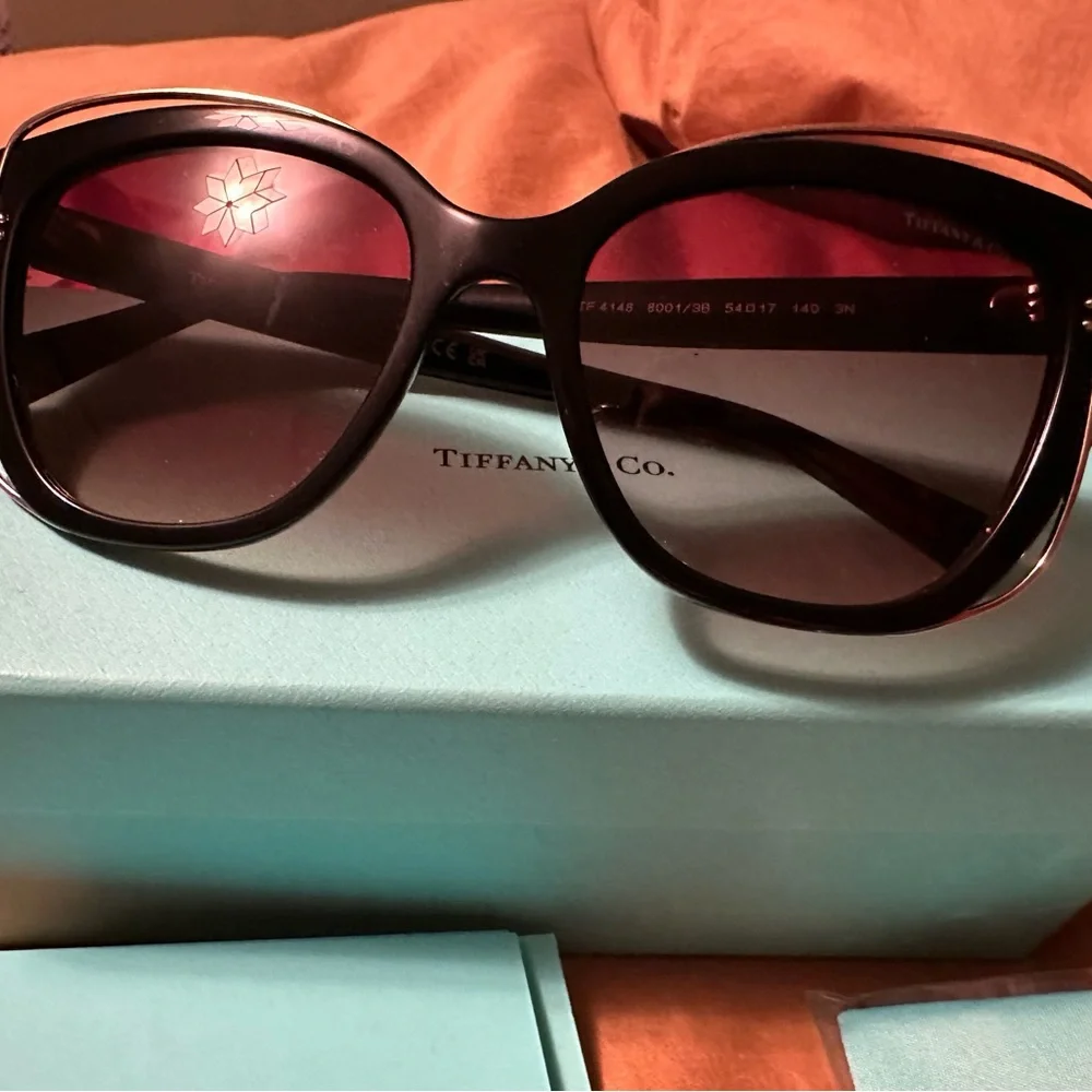 NEW TIFFANY SUNGLASSES! Gorgeous! - Picture 6 of 10